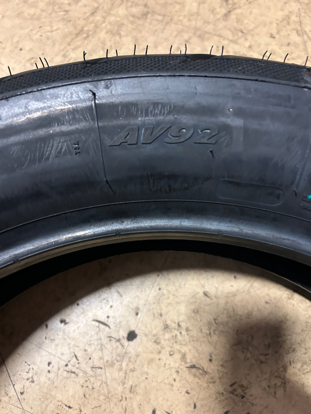 AVON AV92 COBRA CHROME BSW 150 80 16 71V REAR MOTORCYCLE TIRE 638211