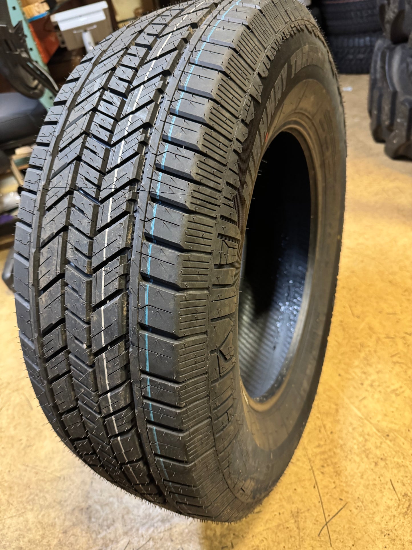 MOHAVE HIGHWAY TERRAIN BSW LT 275 65 18 114H ALL SEASON TIRE MOCEIN00015