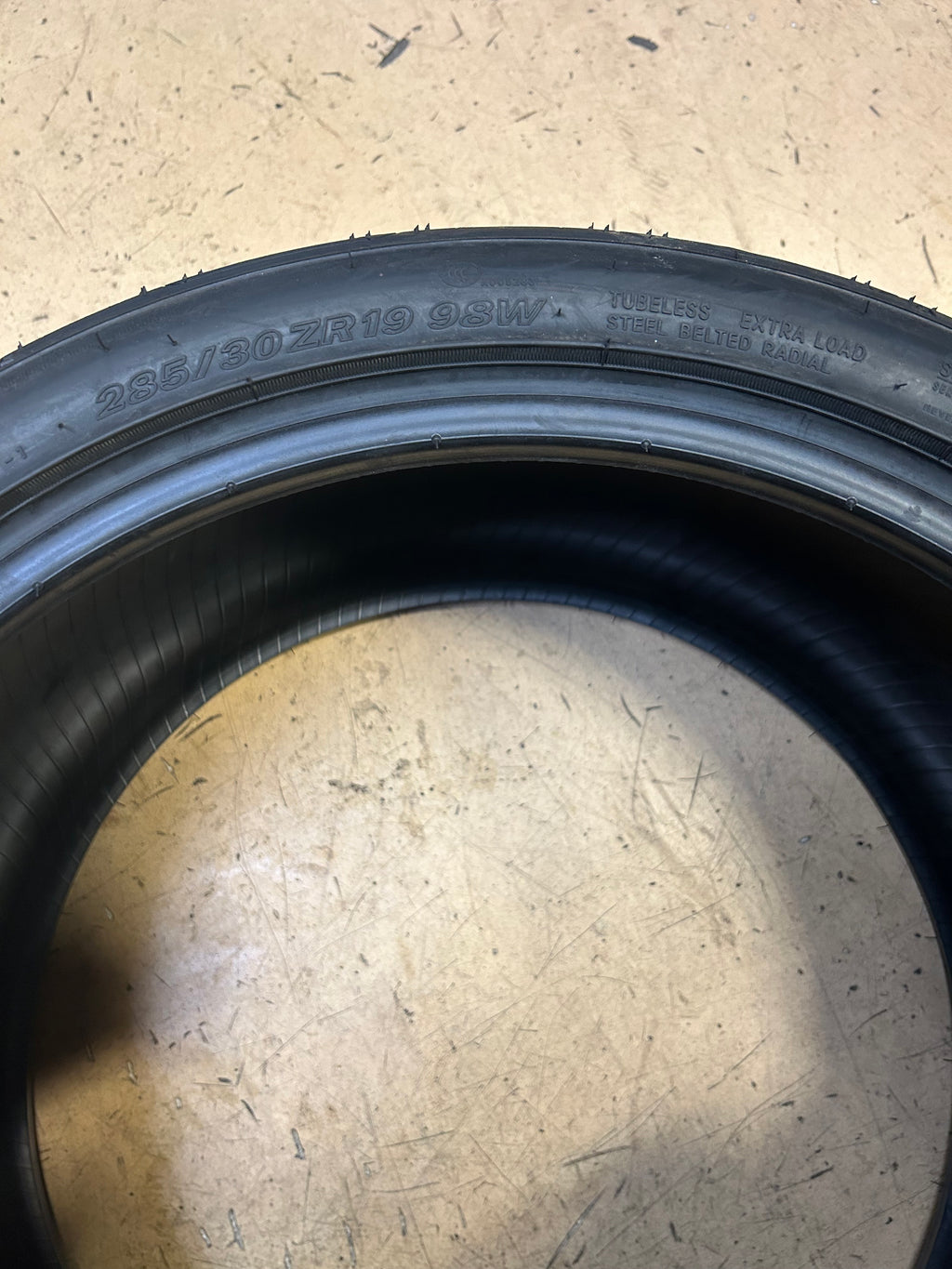 NITTO INVO BSW P 285 30 19 98W XL UHP SUMMER TIRE 203220