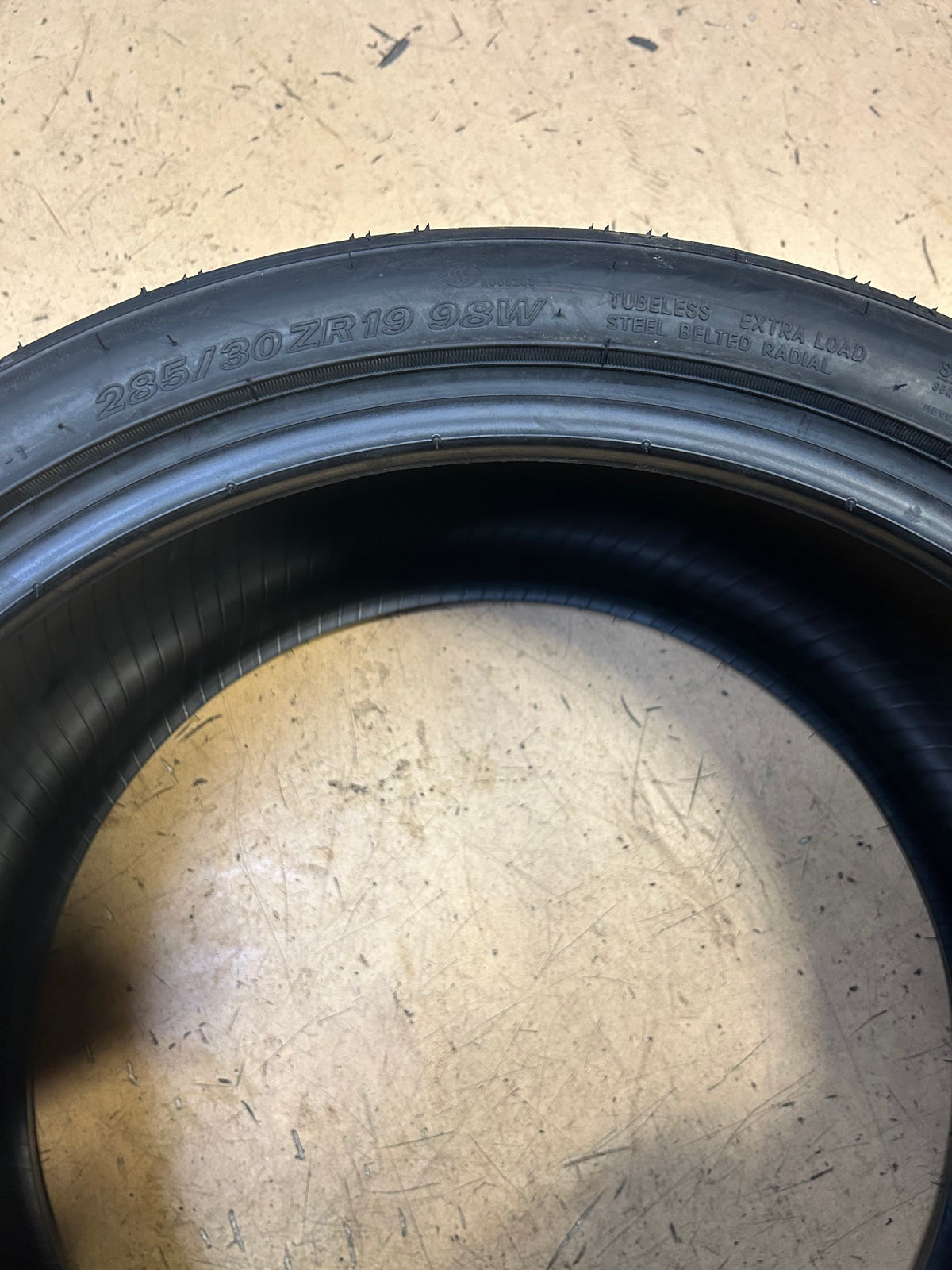 NITTO INVO BSW P 285 30 19 98W XL UHP SUMMER TIRE 203220