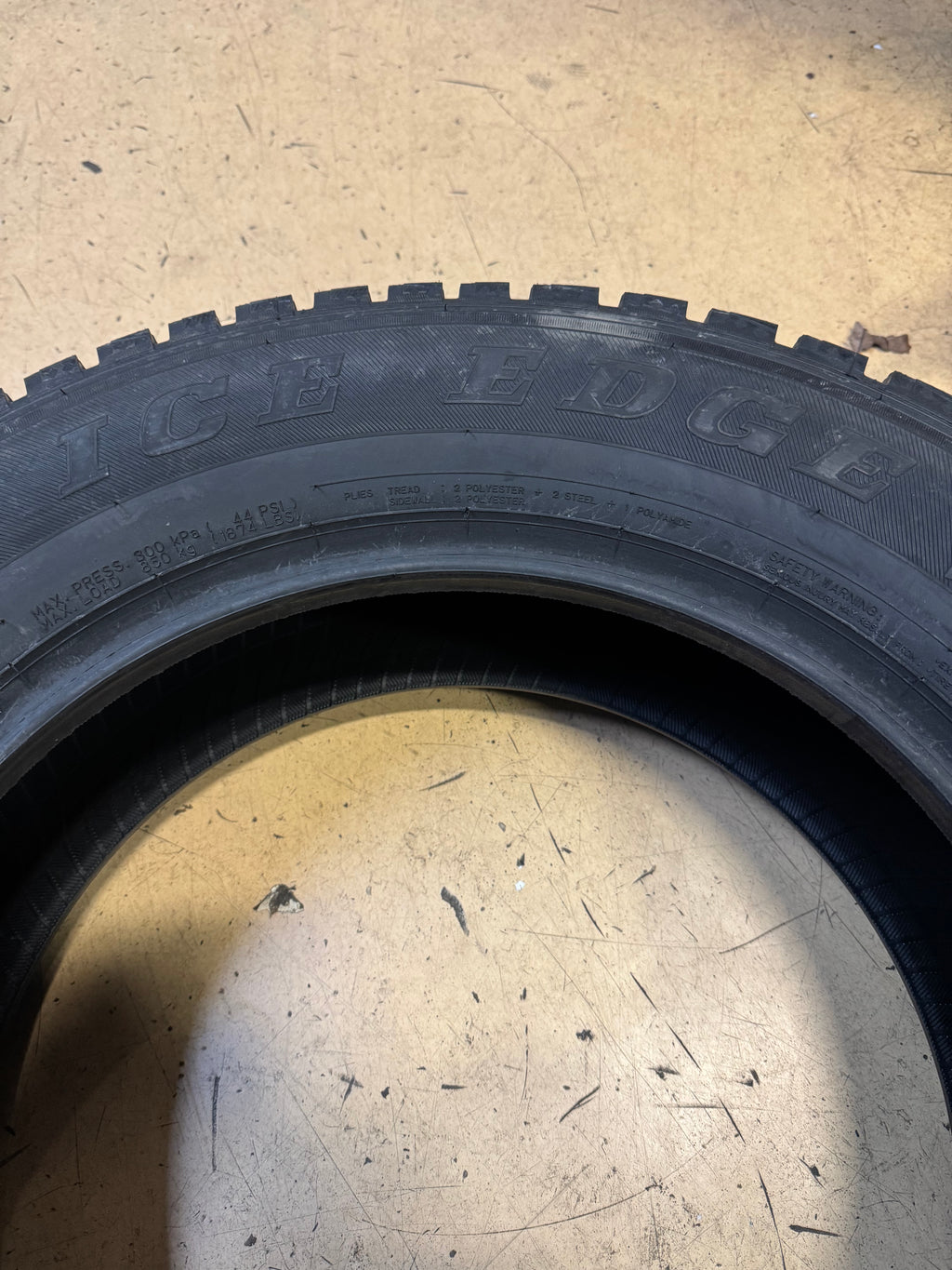 SUMITOMO ICE EDGE BSW P 225 65 17 102T WINTER TIRE EDG76