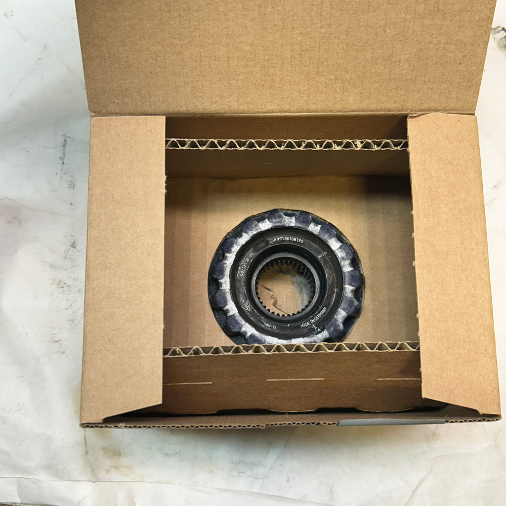 USED PORSCHE CENTER WHEEL LOCK 991 361 081 90