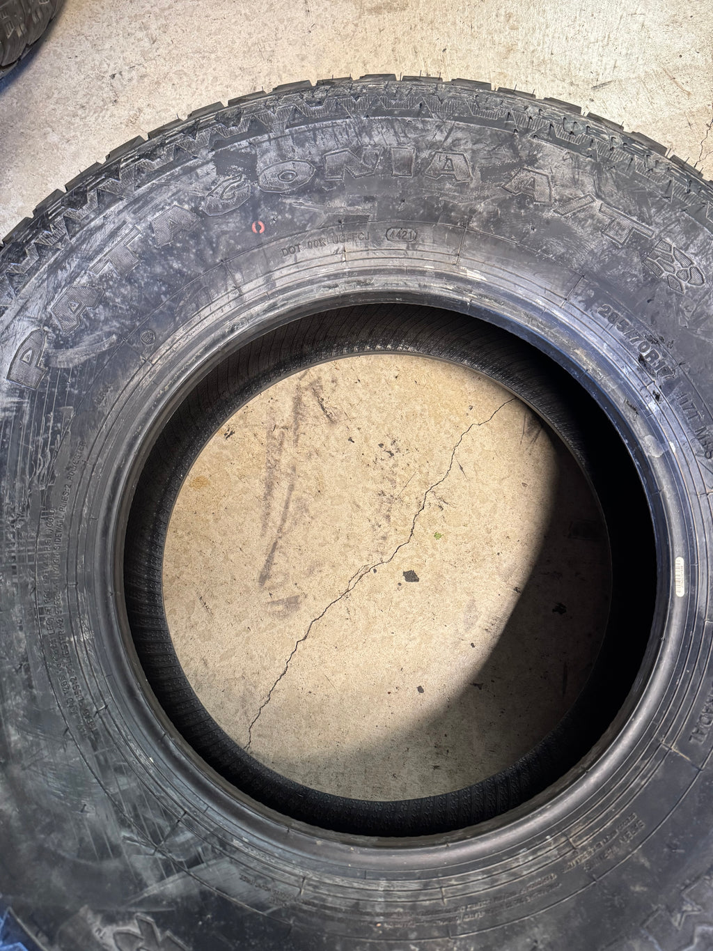 NOS MILESTAR PATAGONIA A/TR BSW P 285 70 17 117T ALL TERRAIN TIRE 24695003