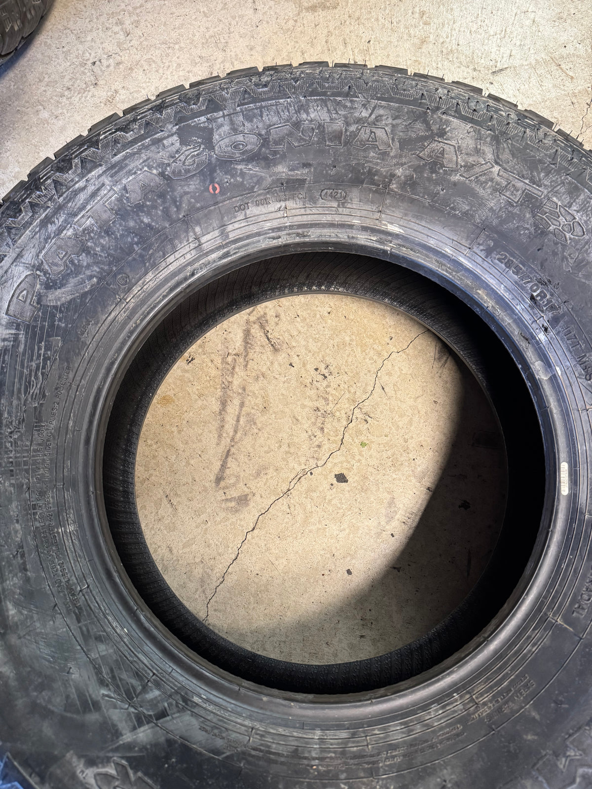 NOS MILESTAR PATAGONIA A/TR BSW P 285 70 17 117T ALL TERRAIN TIRE 24695003