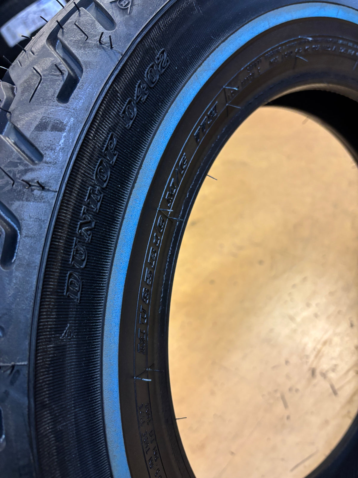 DUNLOP D402 HARLEY DAVIDSON NWW MU 85 16 77H REAR MOTORCYCLE TIRE 45006751