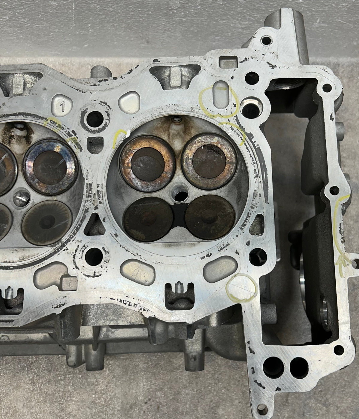 PORSCHE 911 11-16 CARRERA S 4S GTS RIGHT CYLINDER HEAD 9A1 104 112 8R