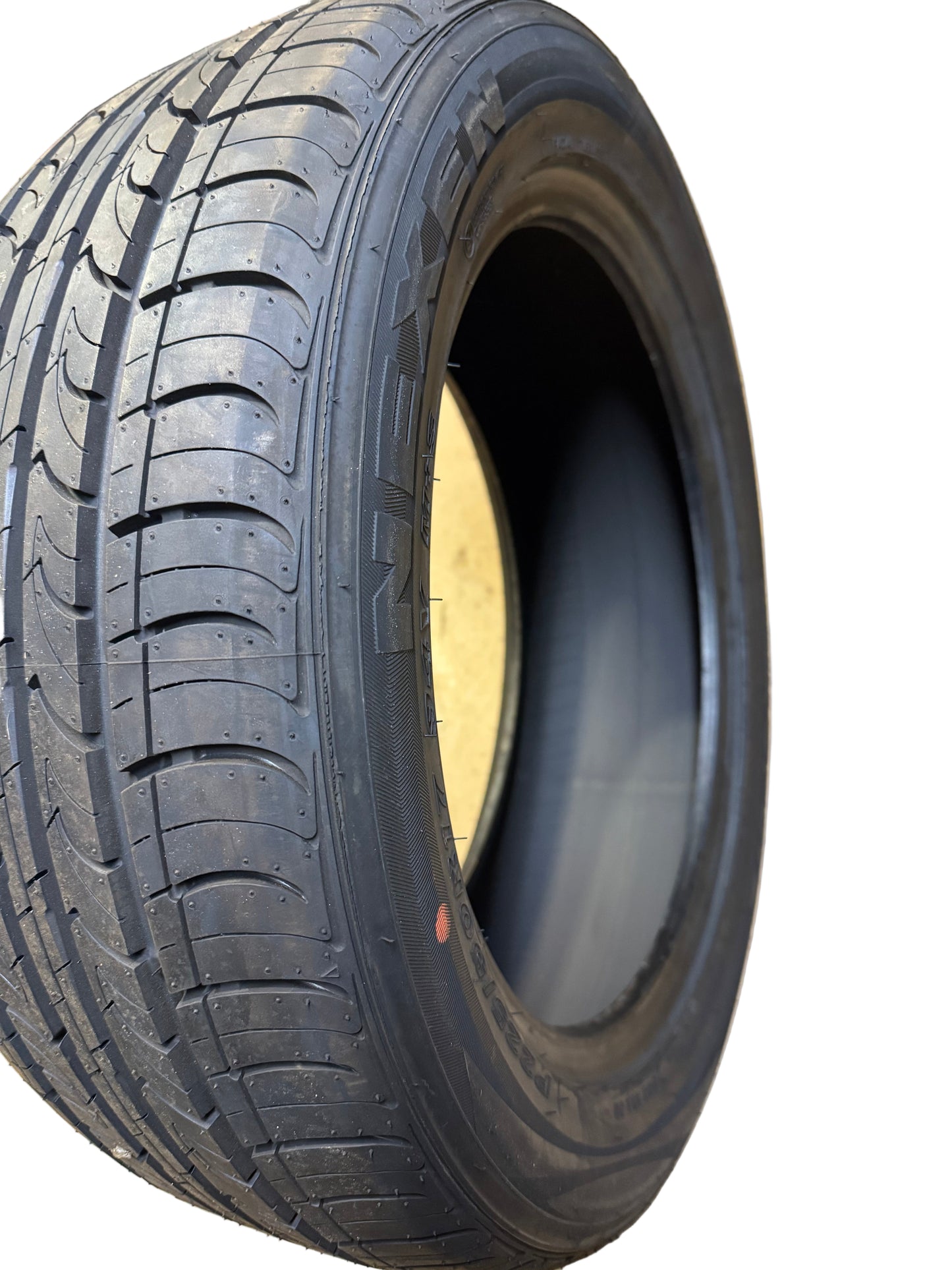 NEXEN CP672 BSW P  225 50 17 94V ALL SEASON TIRE 11263NXK