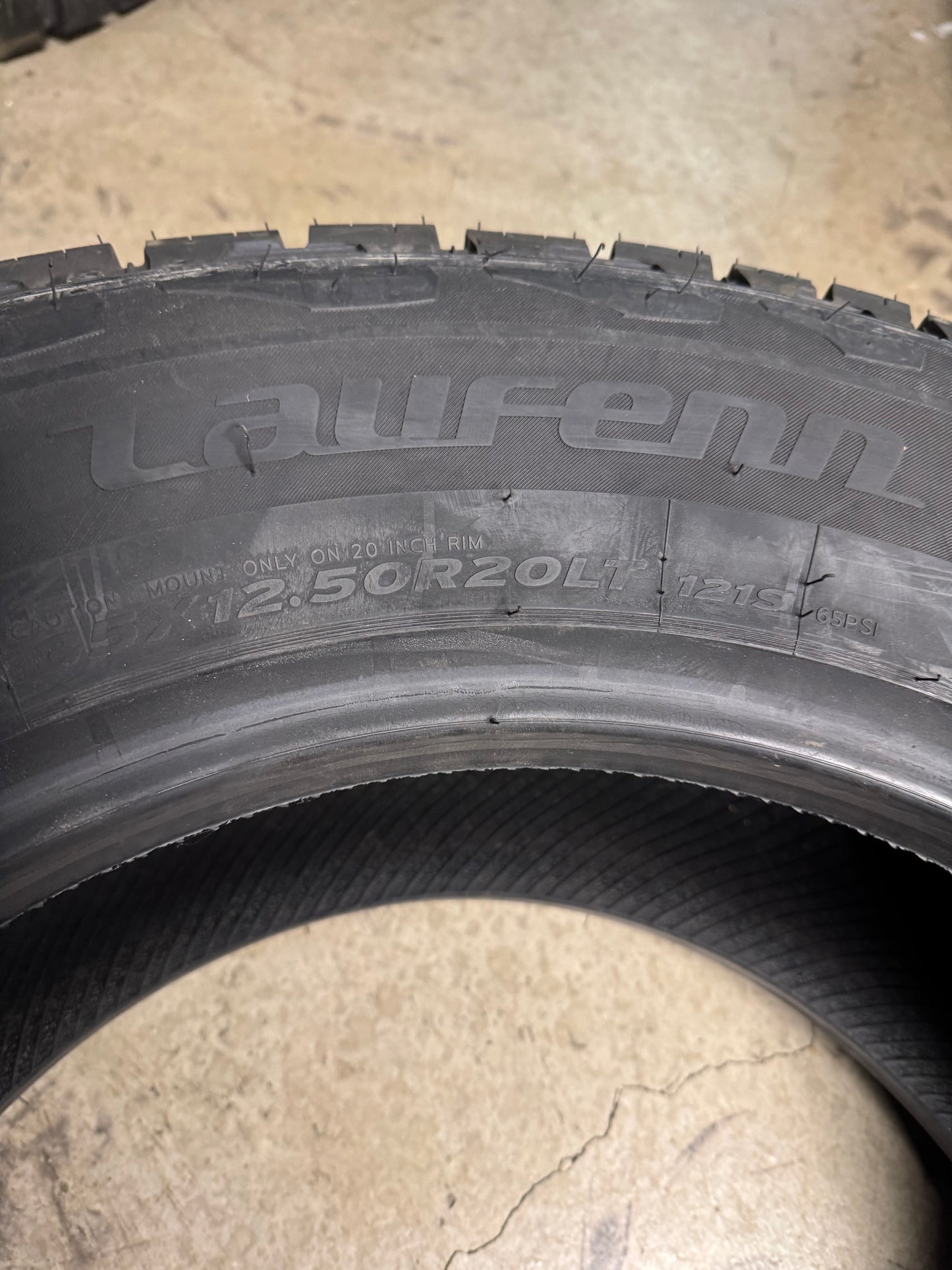 NOS LAUFENN X FIT AT BSW LT 35X12.50R20 121S 10PLY ALL TERRAIN TIRE 2021144