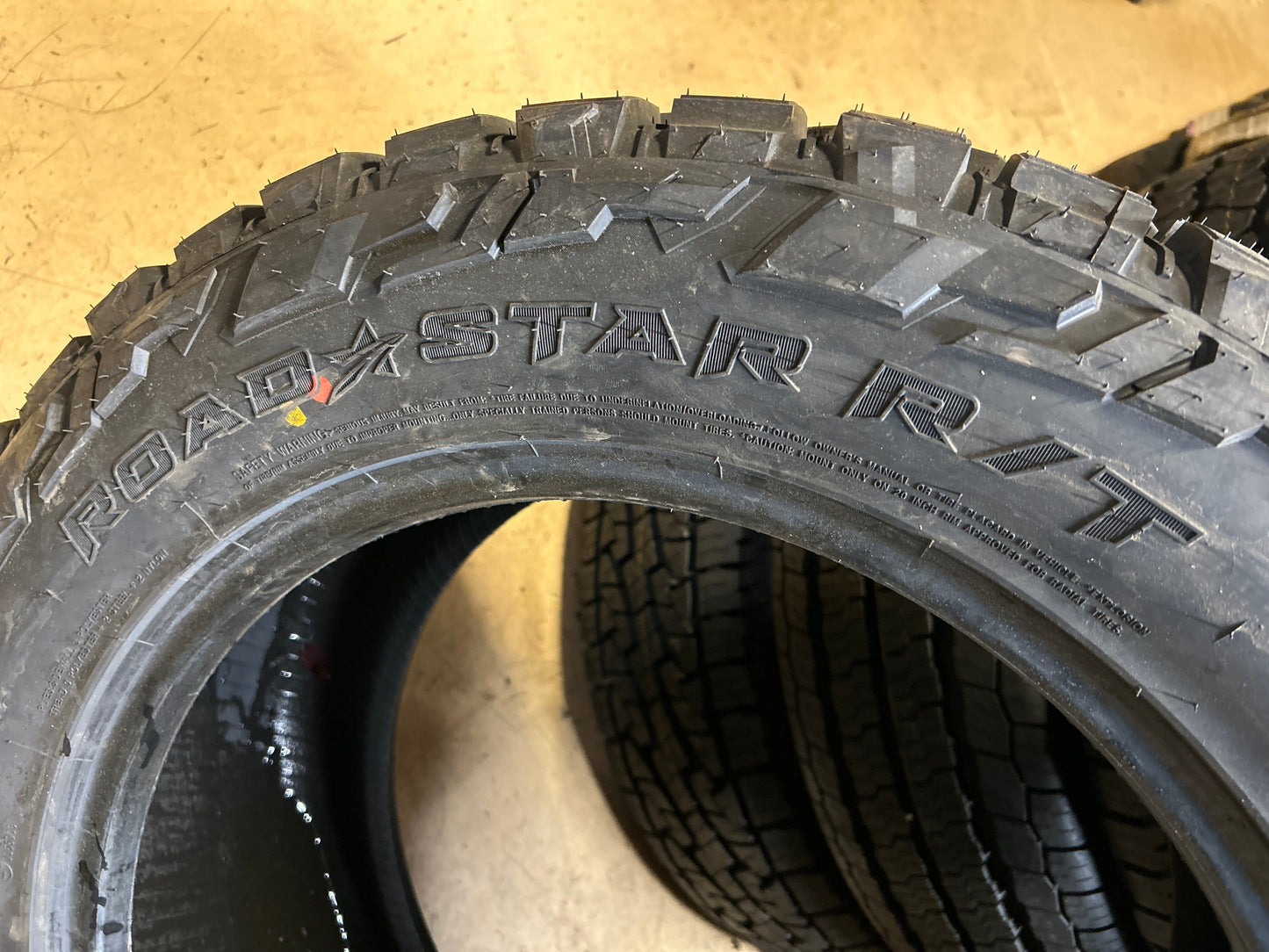 AMERICAN ROADSTAR R/T BSW LT 33 12.5 20 119Q 12PLY ALL WEATHER TIRE ARSRT02