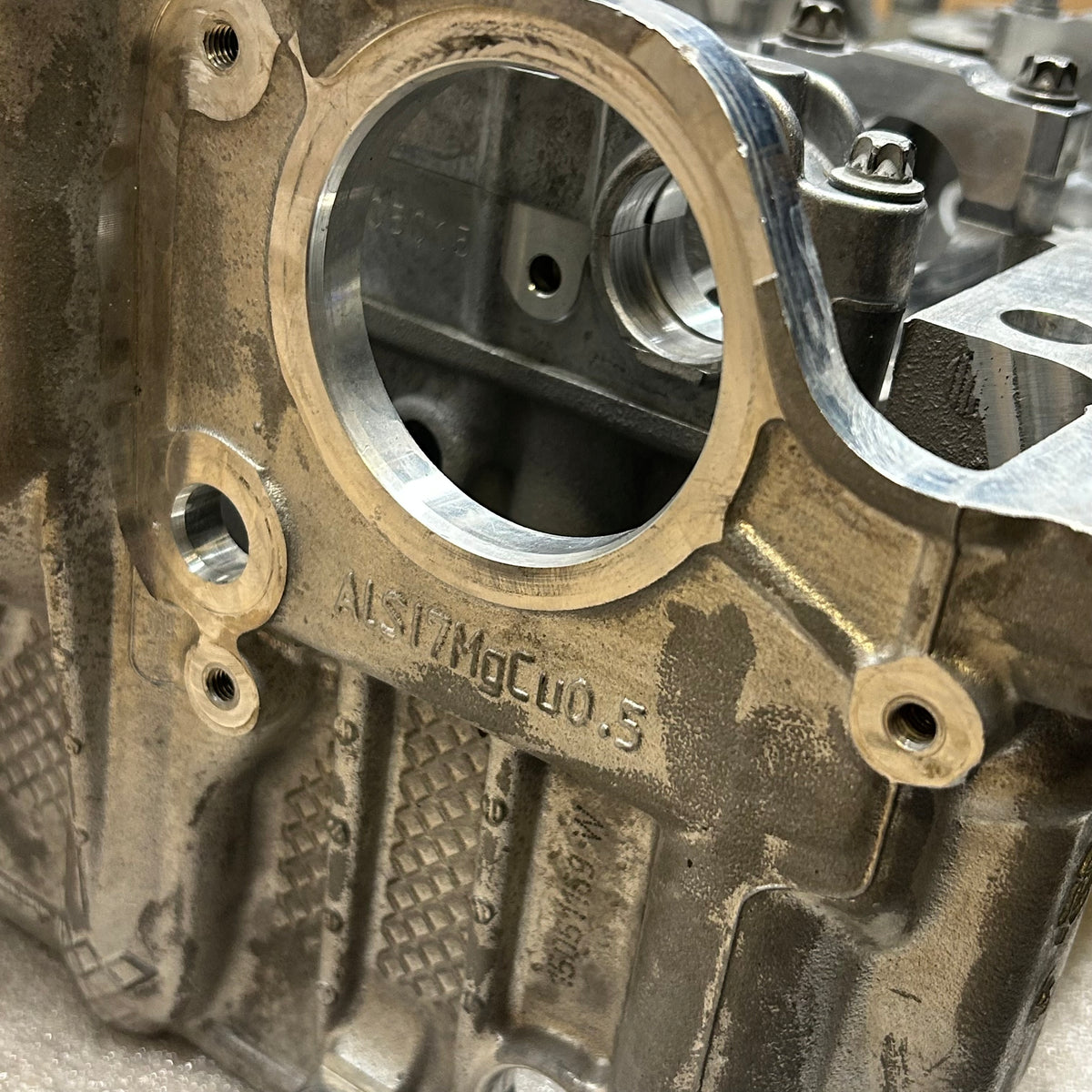PORSCHE 911 11-16 CARRERA S 4S GTS RIGHT CYLINDER HEAD 9A1 104 112 8R