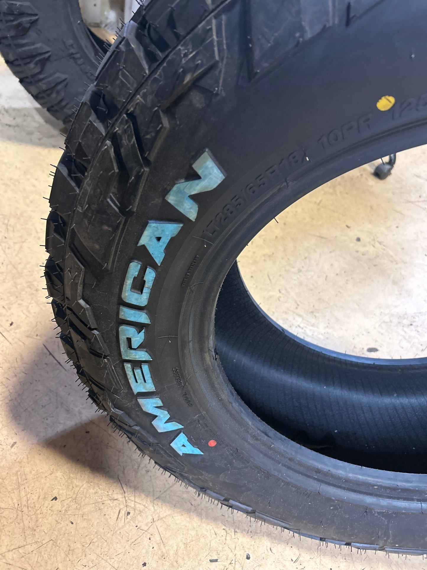 AMERICAN ROADSTAR R/T RWL LT 285 65 18 125Q 10PLY RUGGED TIRE ARSRT25