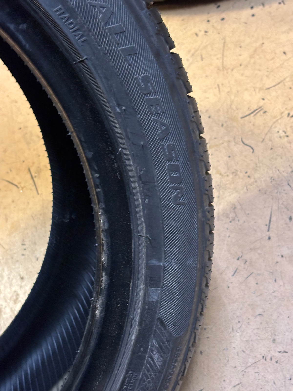 2 FIRESTONE ALL SEASON BSW P 235 45 18 94V TIRE 013745