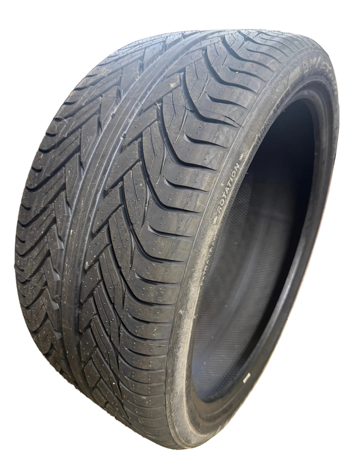 LEXANI LX-THIRTY BSW P 305 35 24 112V XL UHP ALL SEASON TIRE LXST302435010