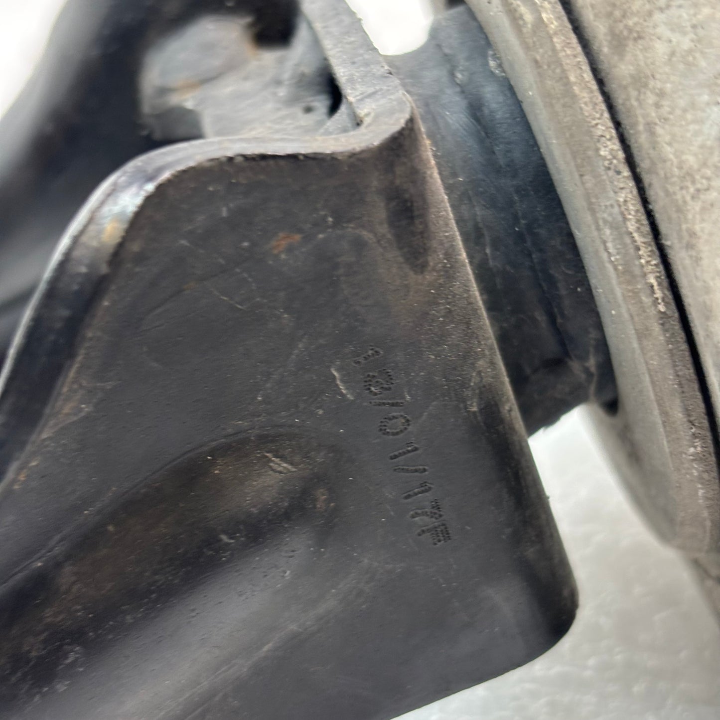 GENUINE 17-22 PORSCHE PANAMERA 971 FRONT AIR SUSPENSION STRUTS SHOCKS