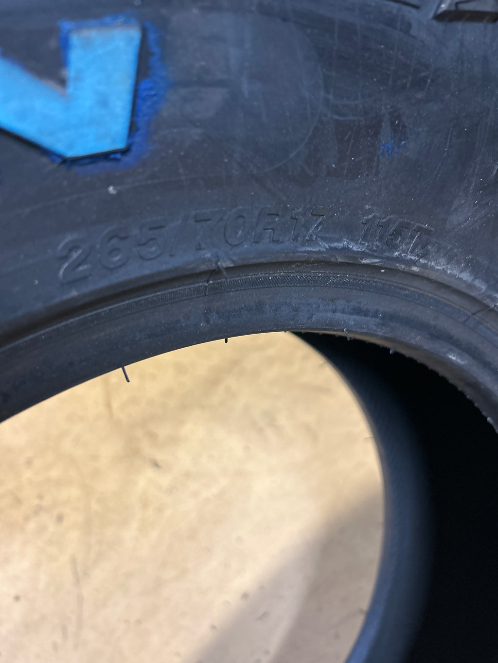 AMERICAN ROADSTAR R/T RWL P 265 70 17 115T RUGGED TIRE ARSRT09