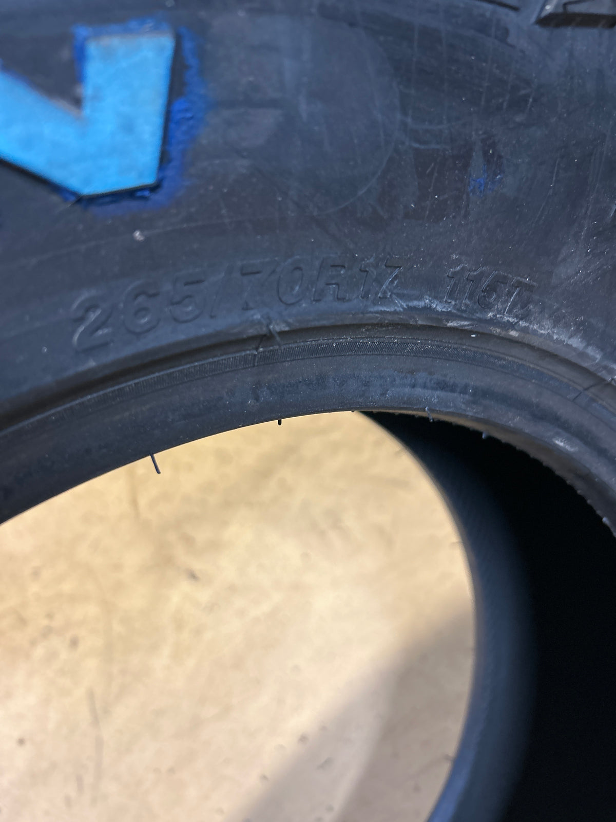 AMERICAN ROADSTAR R/T RWL P 265 70 17 115T RUGGED TIRE ARSRT09
