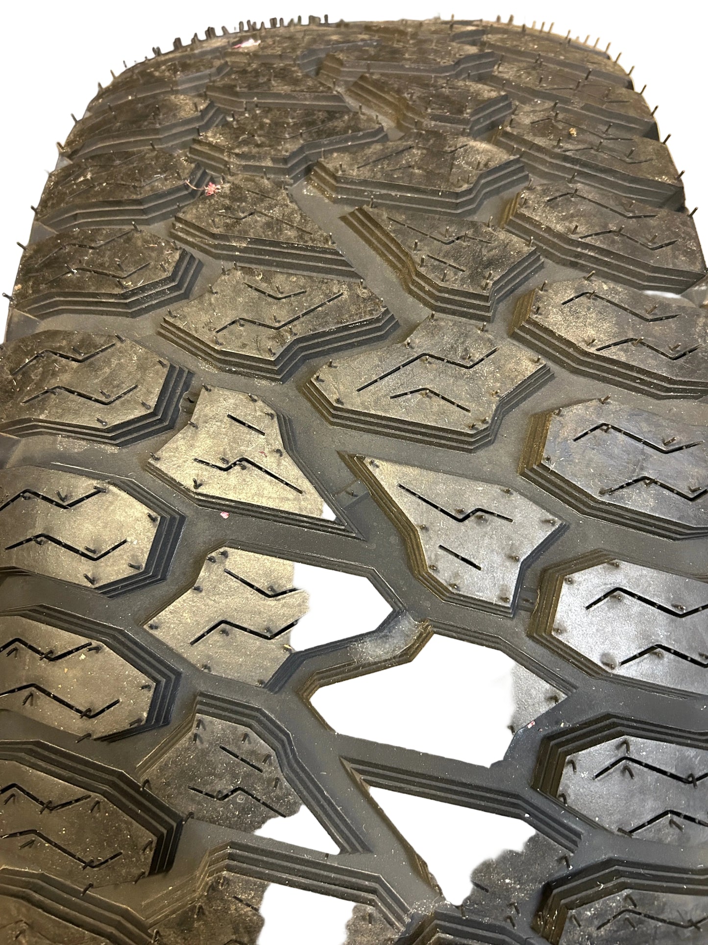 NOS AMP TERRAIN ATTACK A/T A LT 315 70 17 121/118R 10PLY ALL TERRAIN TIRE 3157017AMPCA3