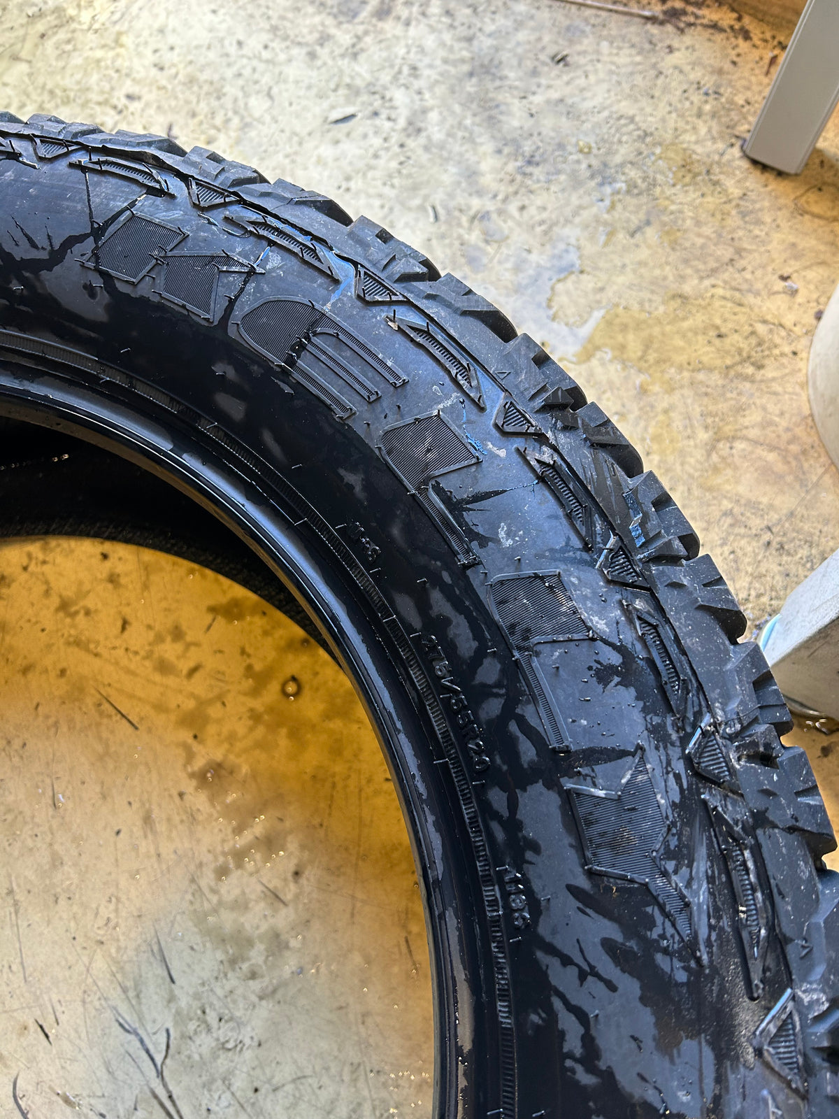 KELLY EDGE AT BSW P 275 55 20 113S ALL TERRAIN TIRE 357636279