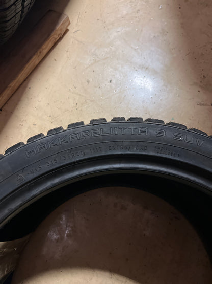 NEW OLD STOCK NOKIAN HAKKAPELIITTA 9 SUV STUDDED P 315 35 21 111T XL WINTER TIRE TS32412