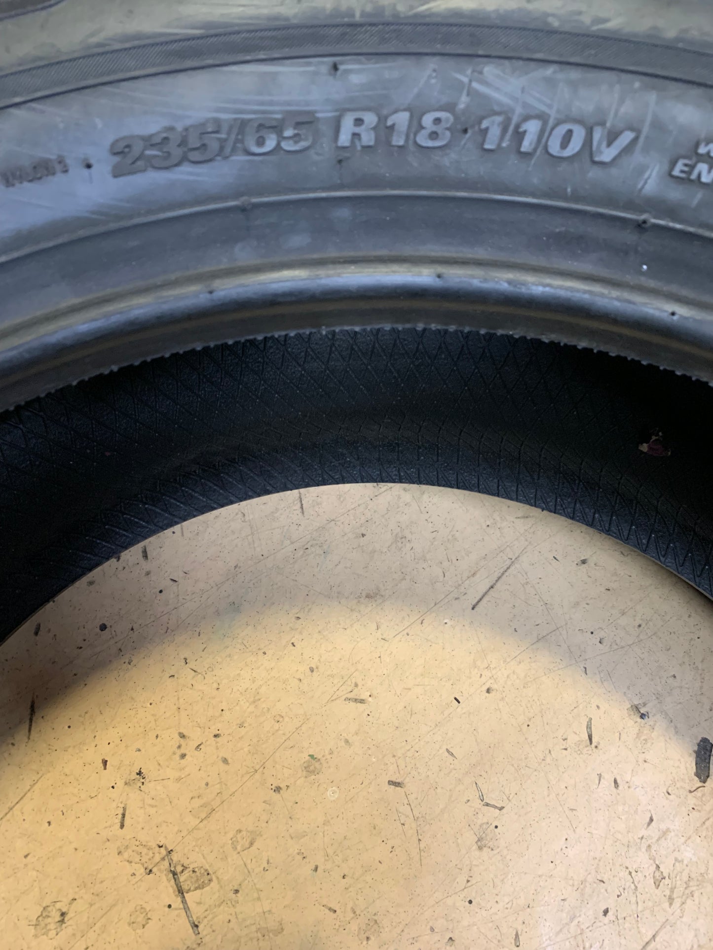2 KUMHO CRUGEN HP27 BSW P 235 65 18 110V XL ALL SEASON TIRE 2346363