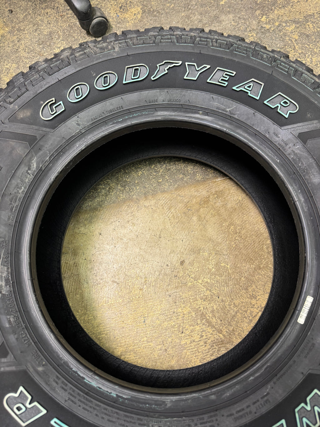 2 GOODYEAR WRANGLER WORKHORSE AT OWL P 255 70 16 111S ALL TERRAIN TIRE 480127856