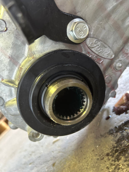 FORD TRANSFER CASE ASSEMBLY ML3Z7A195AK