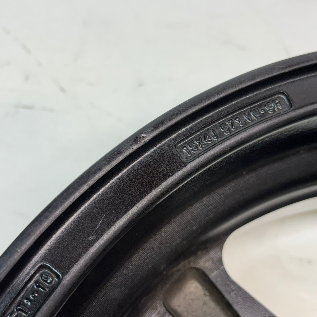 2 VISION SPORT STAR 571 WHEEL 15X4 5X114.3 GLOSS BLACK WITH MILLED CENTER -19MM