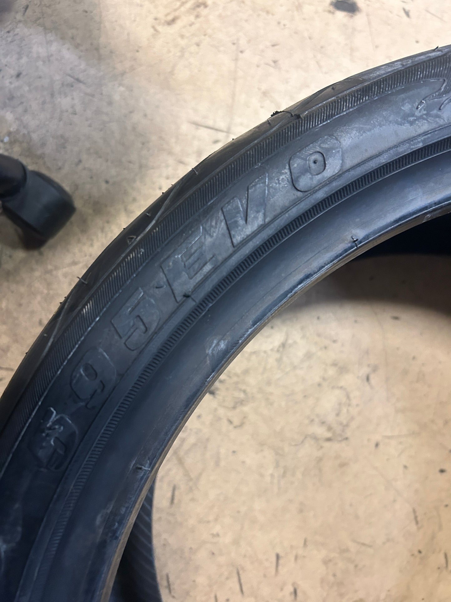 2 NOS FEDERAL 595 EVO BSW P 275 30 19 96Y XL UHP TIRE 20GN9A