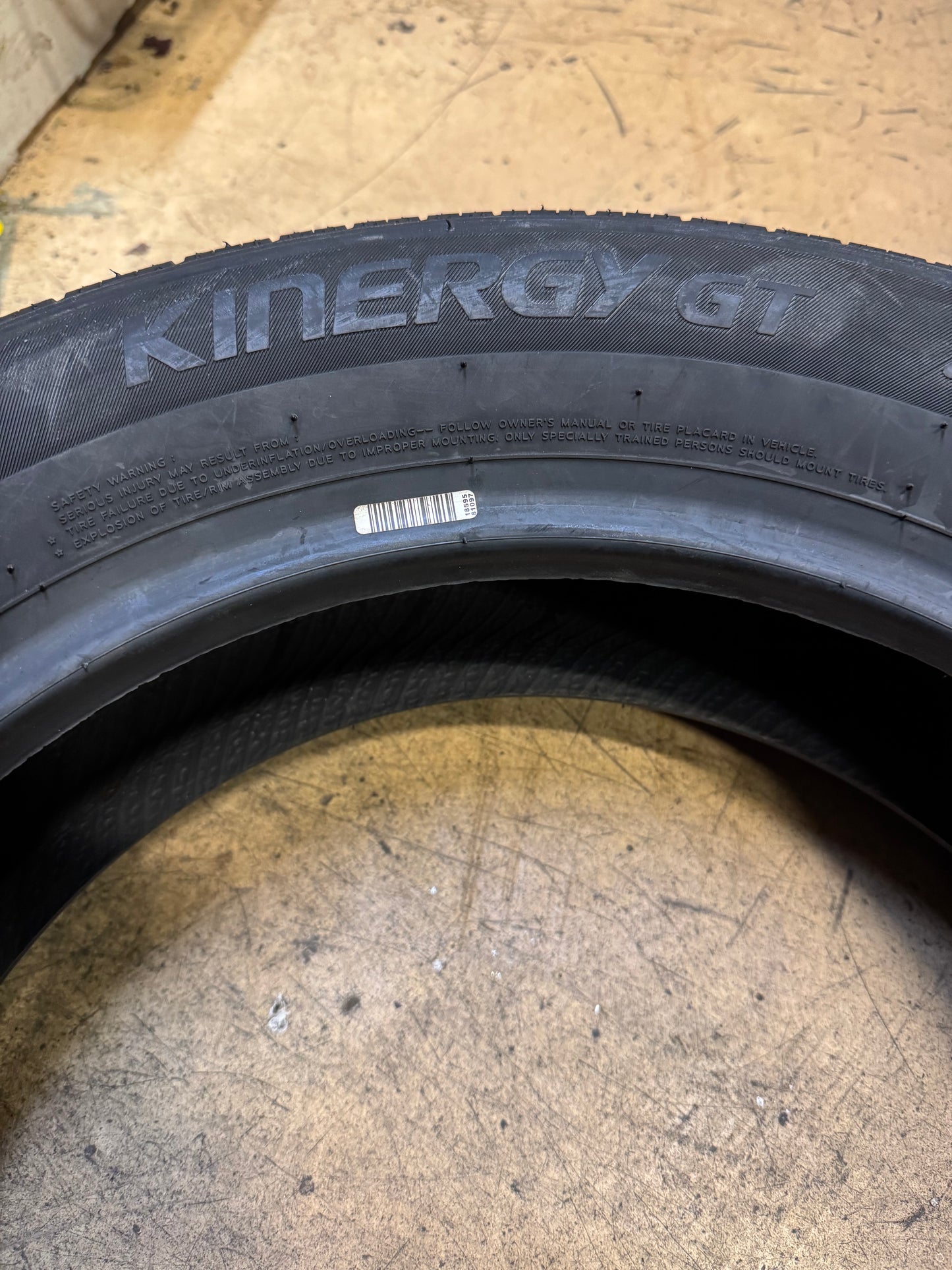 2 NOS HANKOOK KINERGY GT BSW P 175 65 15 84H ALL SEASON TIRE 1025100