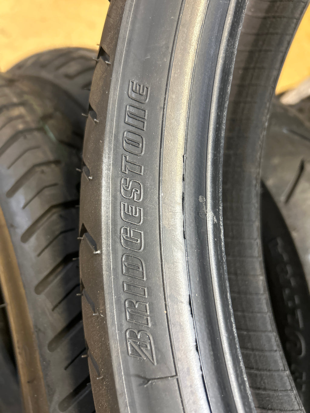BRIDGESTONE EXEDRA G721 BSW 120 70 21 62H FRONT MOTORCYCLE TIRE 2211