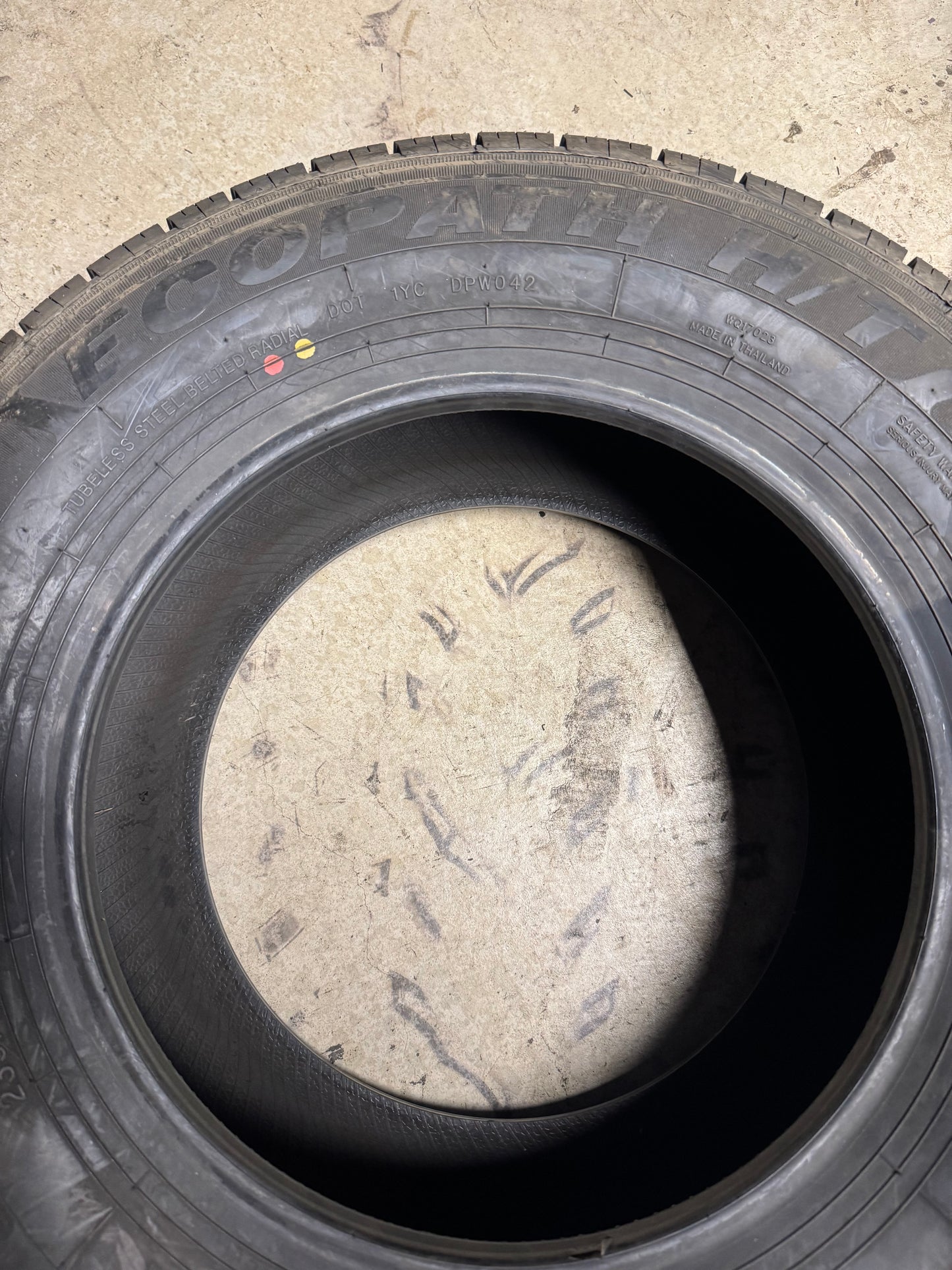 NOS TRAVELSTAR ECOPATH H/T BSW P 235 70 16 106H ALL SEASON TIRE LLSUV002