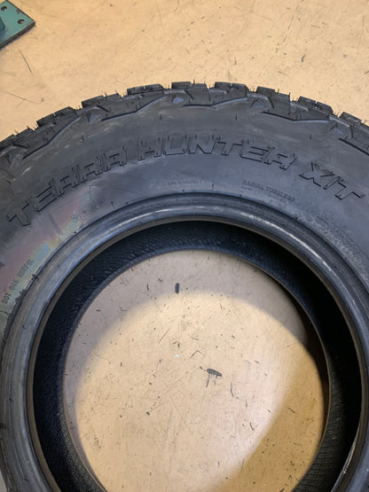 VENOM POWER TERRA HUNTER X/T BSW LT  285 75 16 126/123Q 10 PLY RUGGED TERRAIN TIRE TVPXT29