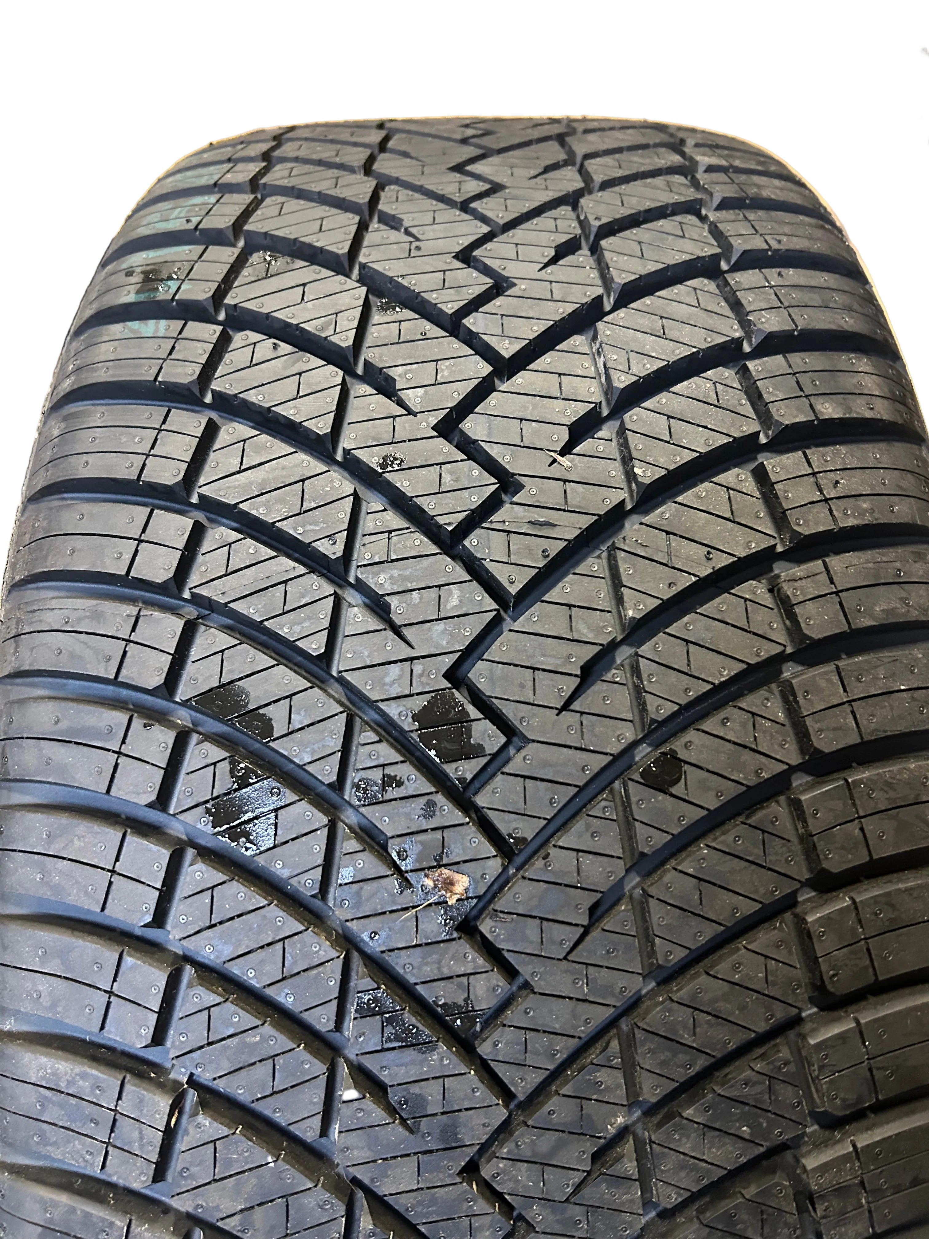 PIRELLI CINTURATO WEATHERACTIVE P 245 40 19 98V XL ALL WEATHER TIRE 4164700