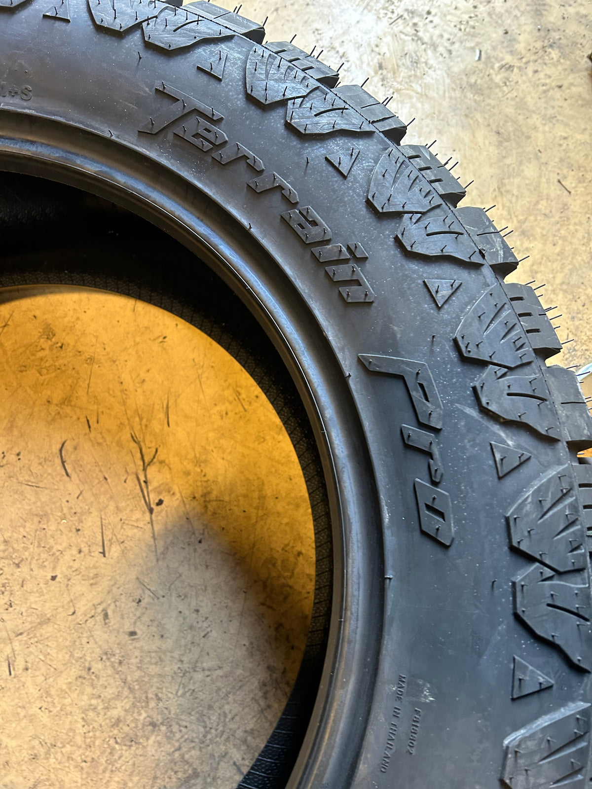 AMP TERRAIN PRO A/T P LT 275 60 20 123/120S 10PLY ALL TERRAIN TIRE 2656020AMPCA2