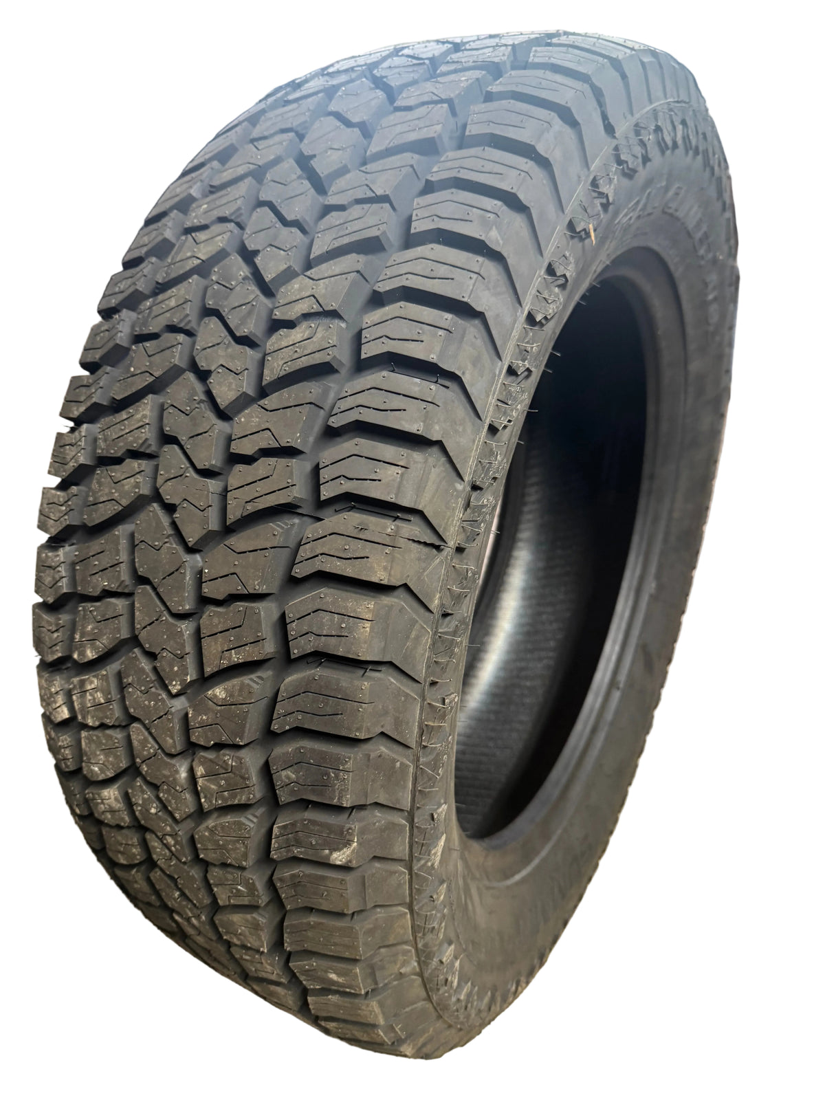 SUMMIT TRAIL CLIMBER AT02 BSW P 275 60 20 115T ALL TERRAIN TIRE 20913