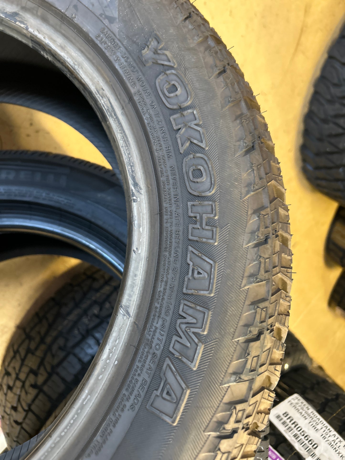 YOKOHAMA GEOLANDAR A/T G015 RBL P 225 60 17 99H ALL TERRAIN TIRE 110101663