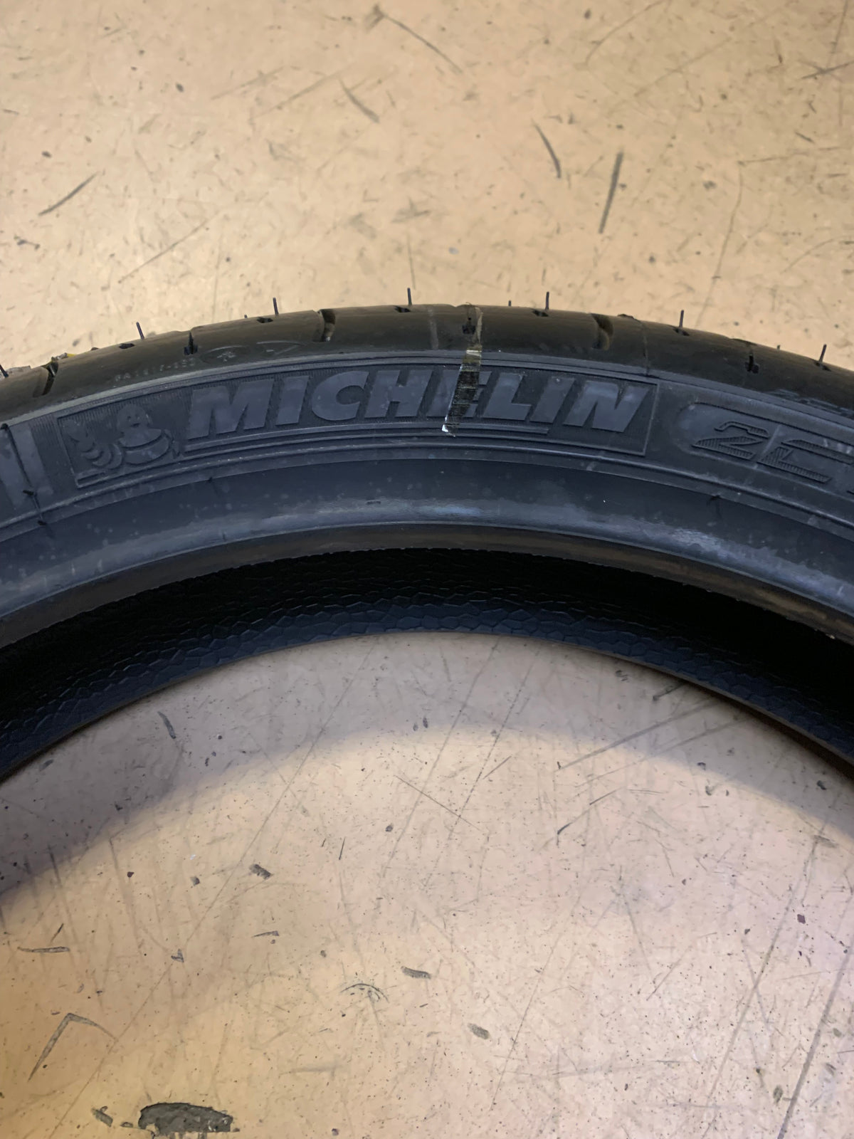MICHELIN PILOT ROAD 4 GT BSW  120 70 17 58W FRONT MOTORCYCLE TIRE 82353
