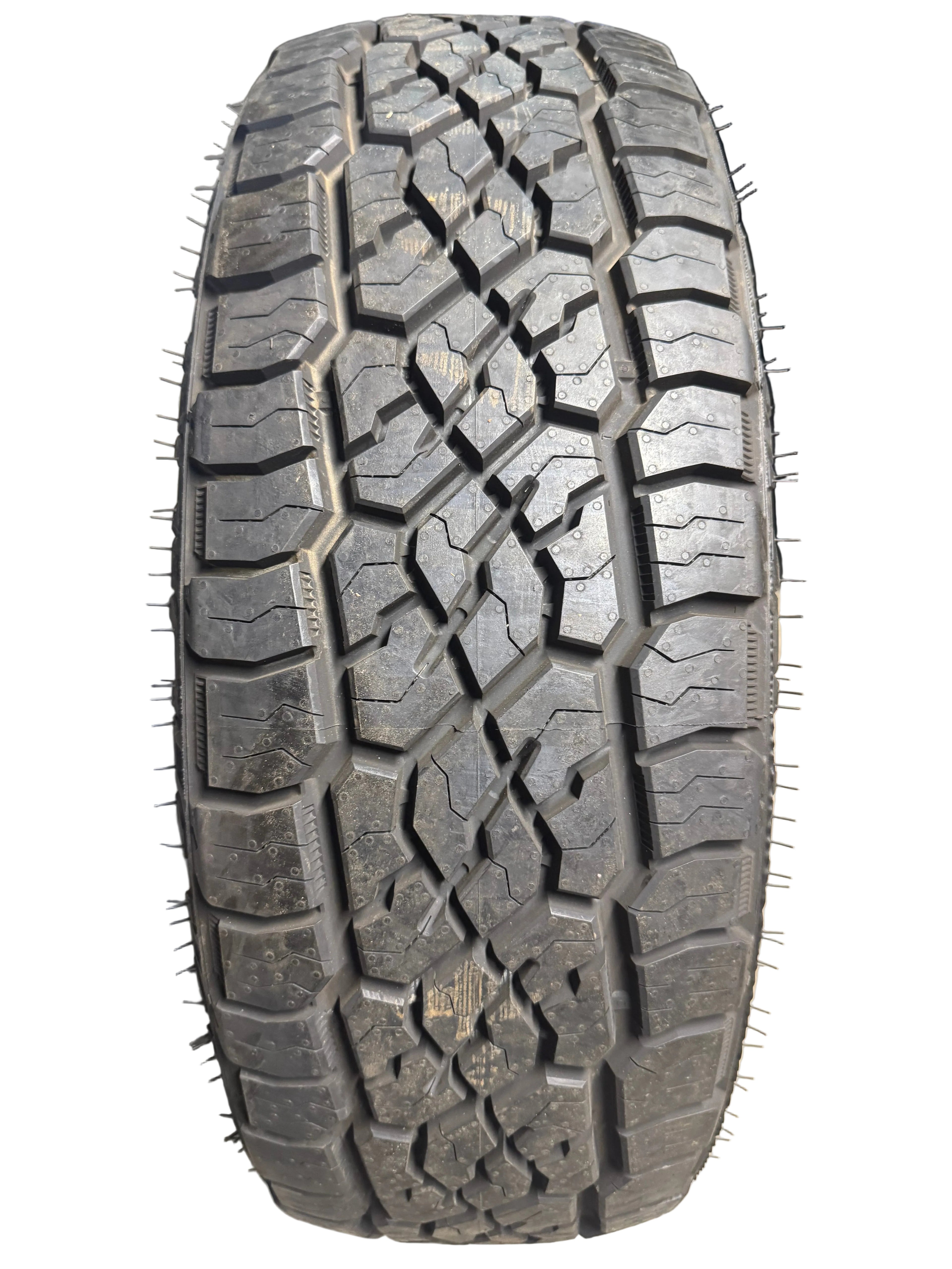 NOS MASTERCRAFT COURSER AXT2 BSW P 235 70 17 109T XL ALL TERRAIN TIRE 177131007