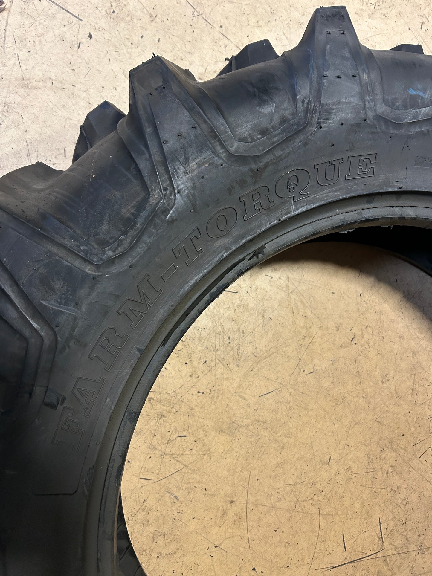 NOS CROP MAX FARM TORQUE BSW 11.2 24 6PLY FARM TIRE CM5610
