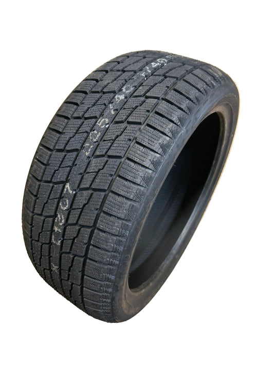 NOS 2 FEDERAL HIMALAYA ICEO BSW P 225 40 18 92Q XL WINTER TIRE 26BL8A