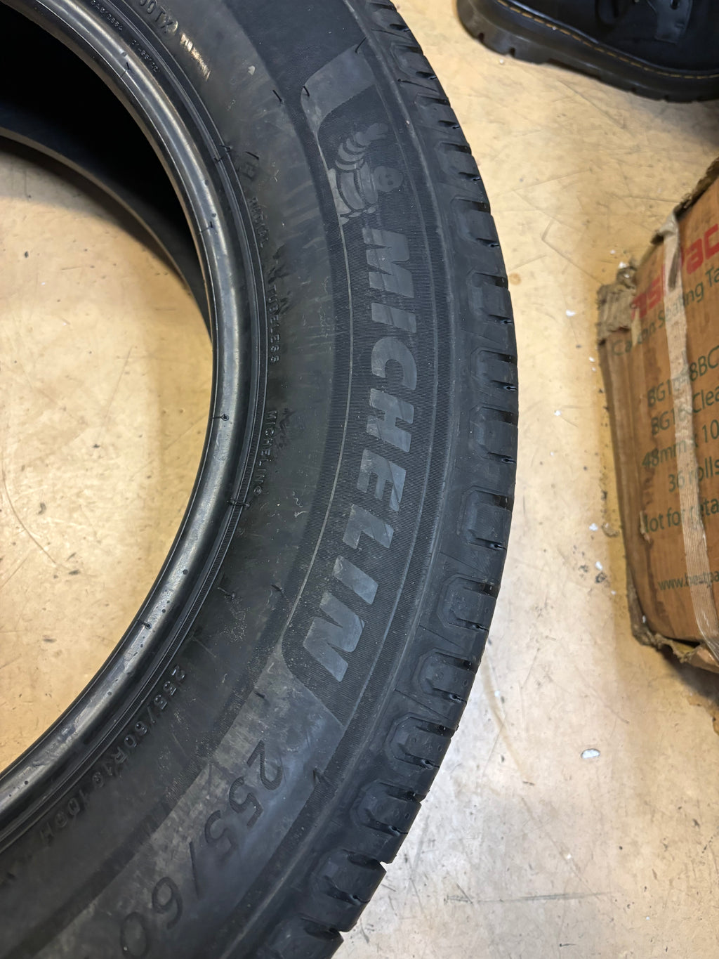 MICHELIN DEFENDER 2 P 255 60 19 109H SL ALL SEASON TIRE 52913