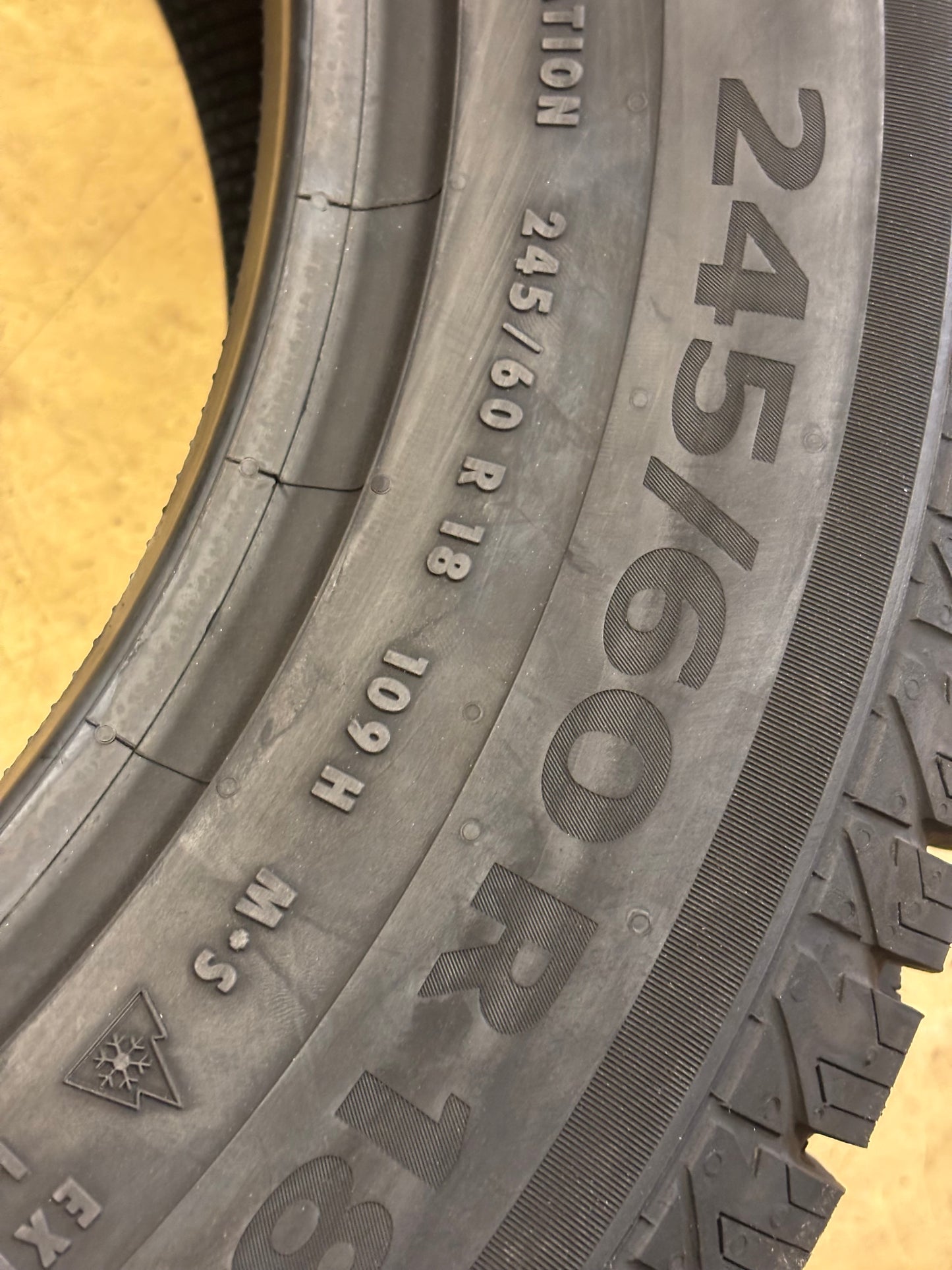 CONTINENTAL VIKINGCONTACT 7 P 245 60 18 109H XL SNOW WINTER TIRE 03452620000