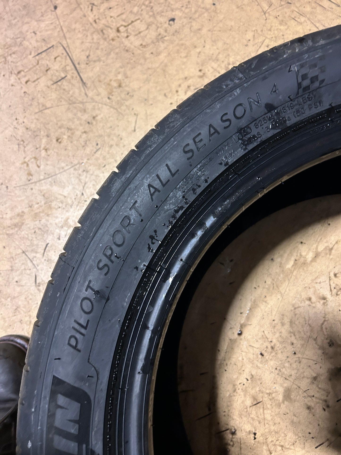 MICHELIN PILOT SPORT ALL SEASON 4 BSW P 235 50 18 101Y XL UHP TIRE 20421