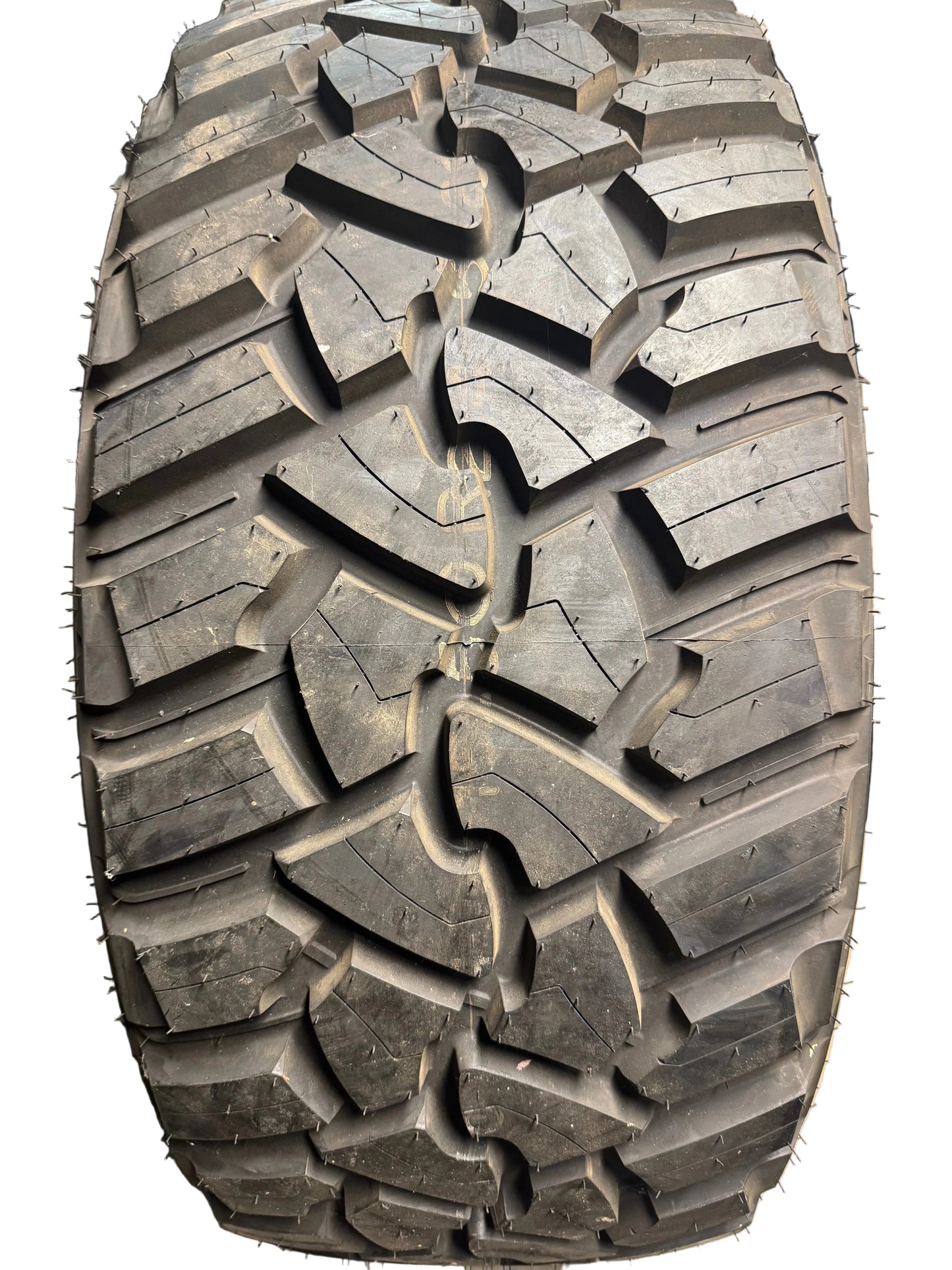 NOS FURY COUNTRY HUNTER M/T II BSW LT 40 15.5 24 128P 12PLY MUD TERRAIN TIRE FCHIIF40155024A