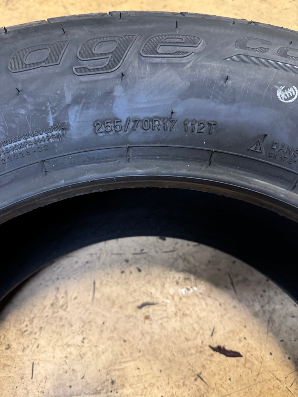 BFGOODRICH ADVANTAGE CONTROL HT BSW P  255 70 17 112T ALL SEASON TIRE 51850