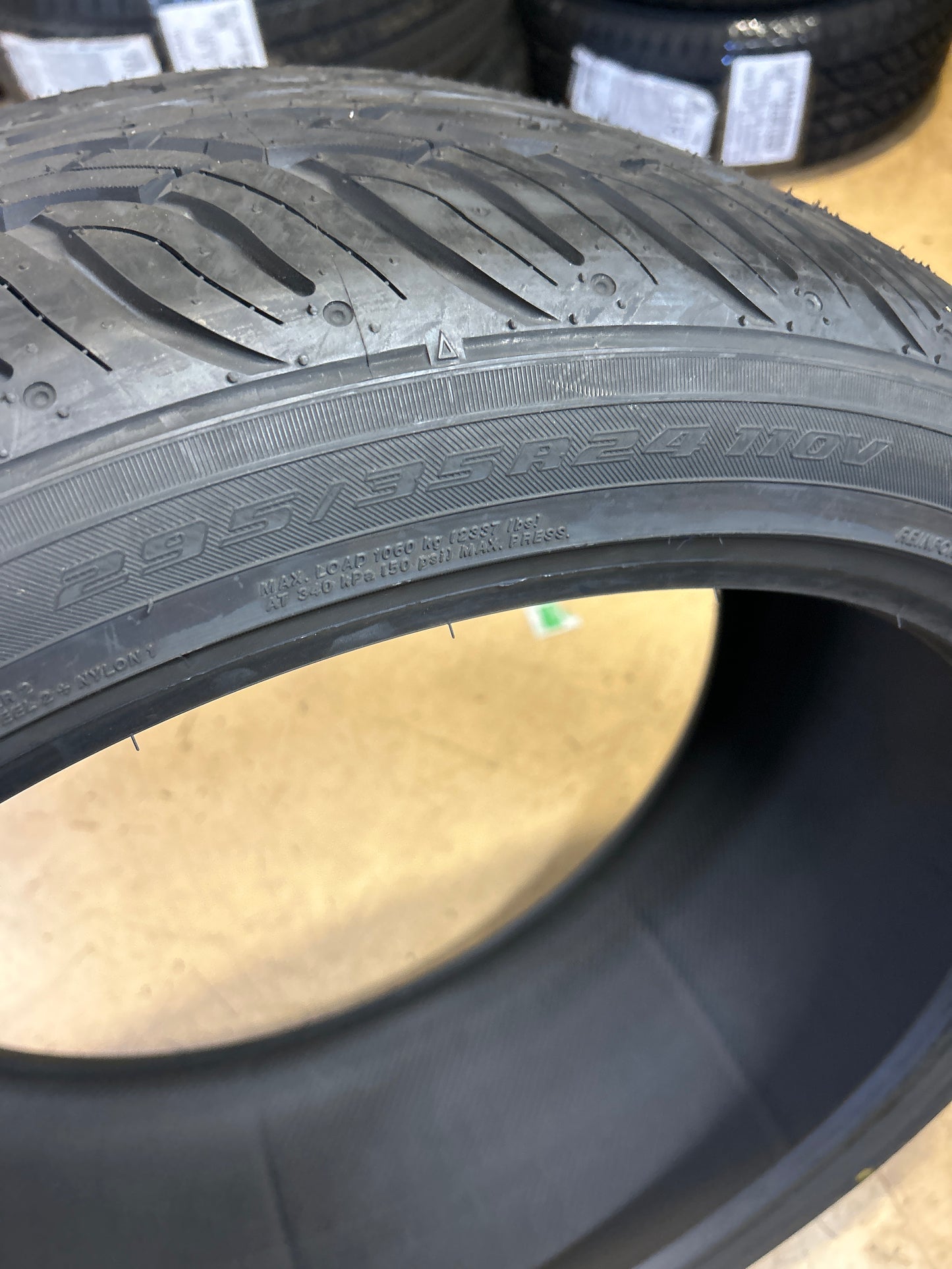 YOKOHAMA PARADA SPEC X BSW P295 35 25 110V ALL SEASON TIRE 110100210