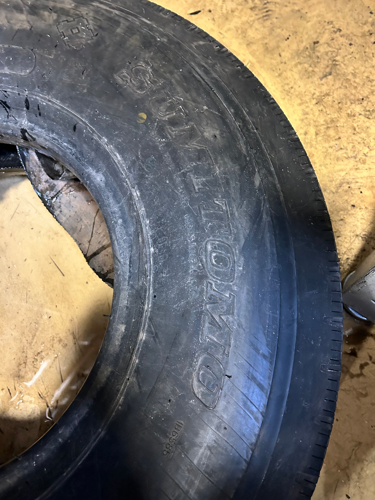 SUMITOMO ST727 BSW 8.25 15 130/128K TRAILER TIRE 5530504