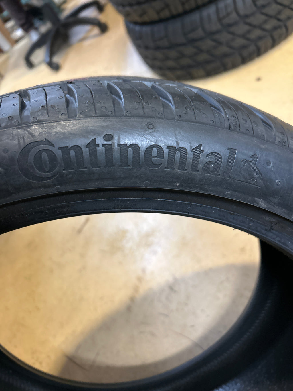 CONTINENTAL EXTREMECONTACT DWS06 PLUS BSW P 245 35 18 XL 92Y EXTREME TIRE 15572950000