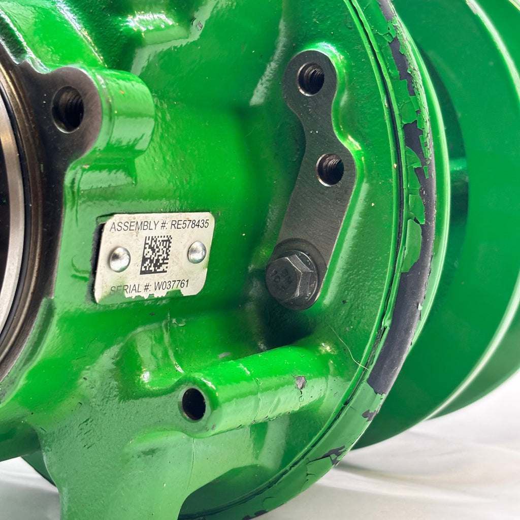 JOHN DEERE ENGINE FAN DRIVE RE578435