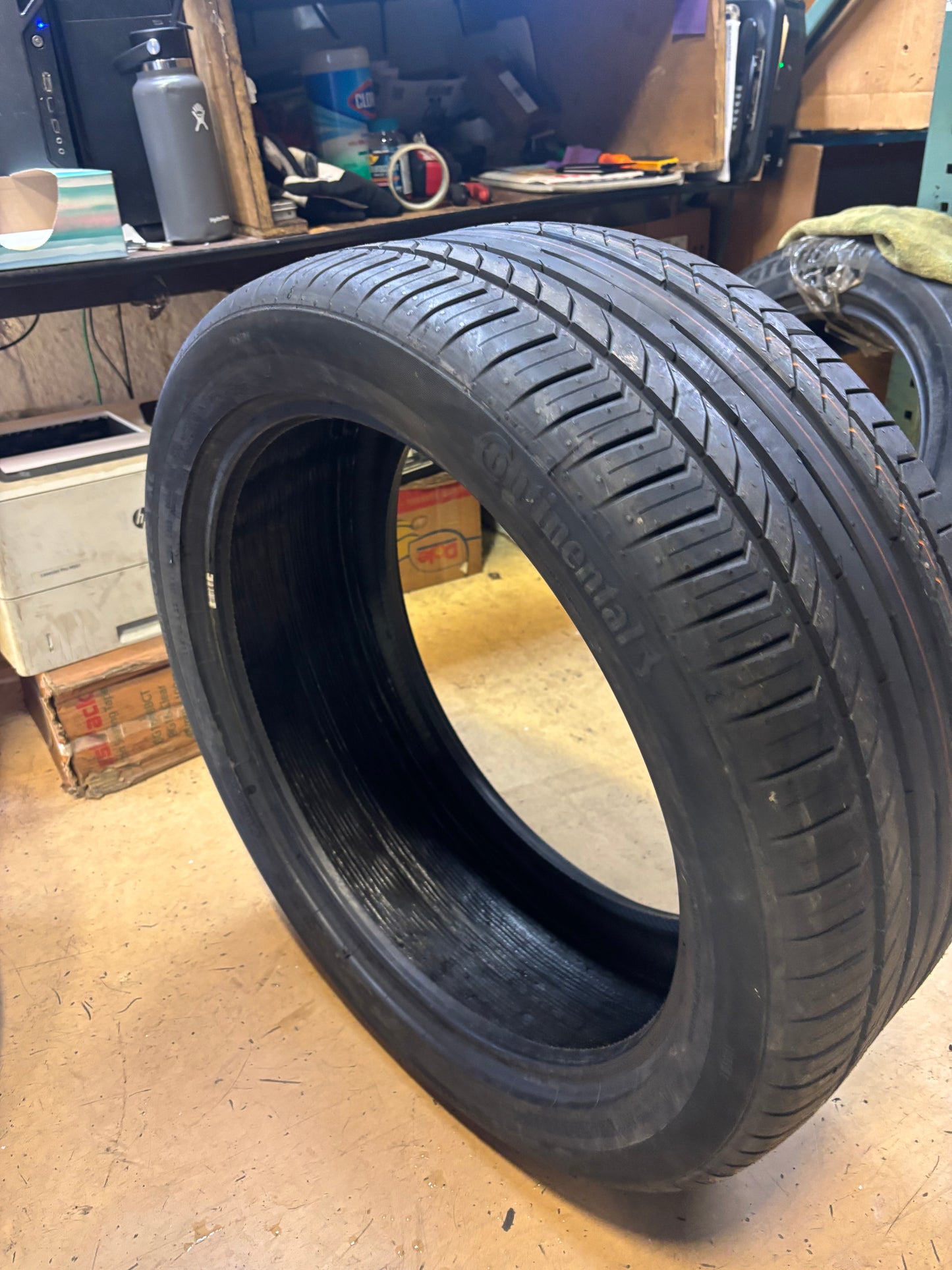 CONTINENTAL CONTISPORTCONTACT 5 (*) BMW P 285 40 22 110Y XL PERFORMANCE TIRE 03589120000 CONTISEAL